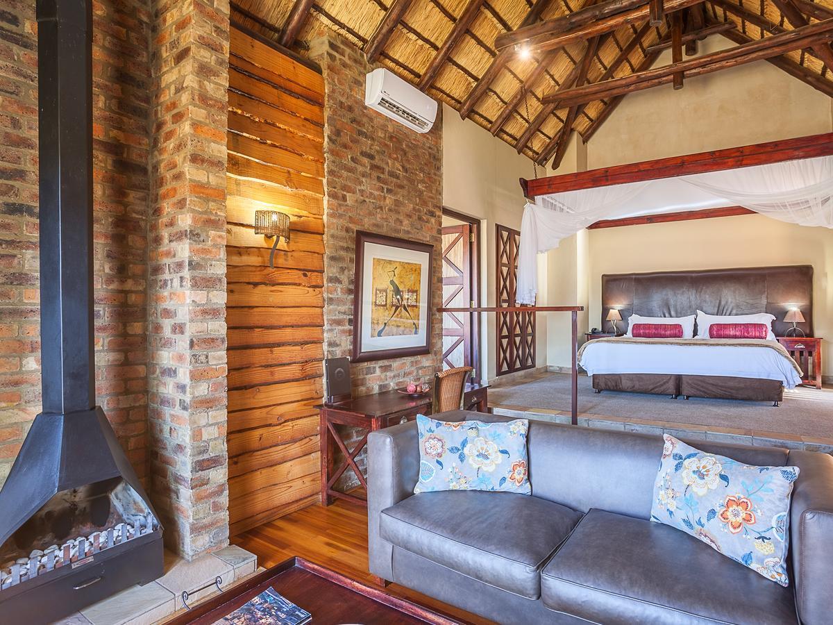 Kloofzicht Lodge & Spa Крюгерсдорп Экстерьер фото Executive Suite at the Oyster Box