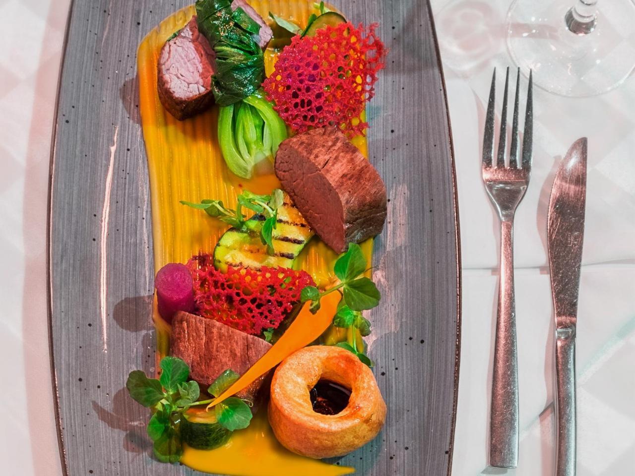 Kloofzicht Lodge & Spa Крюгерсдорп Экстерьер фото A modern French dish