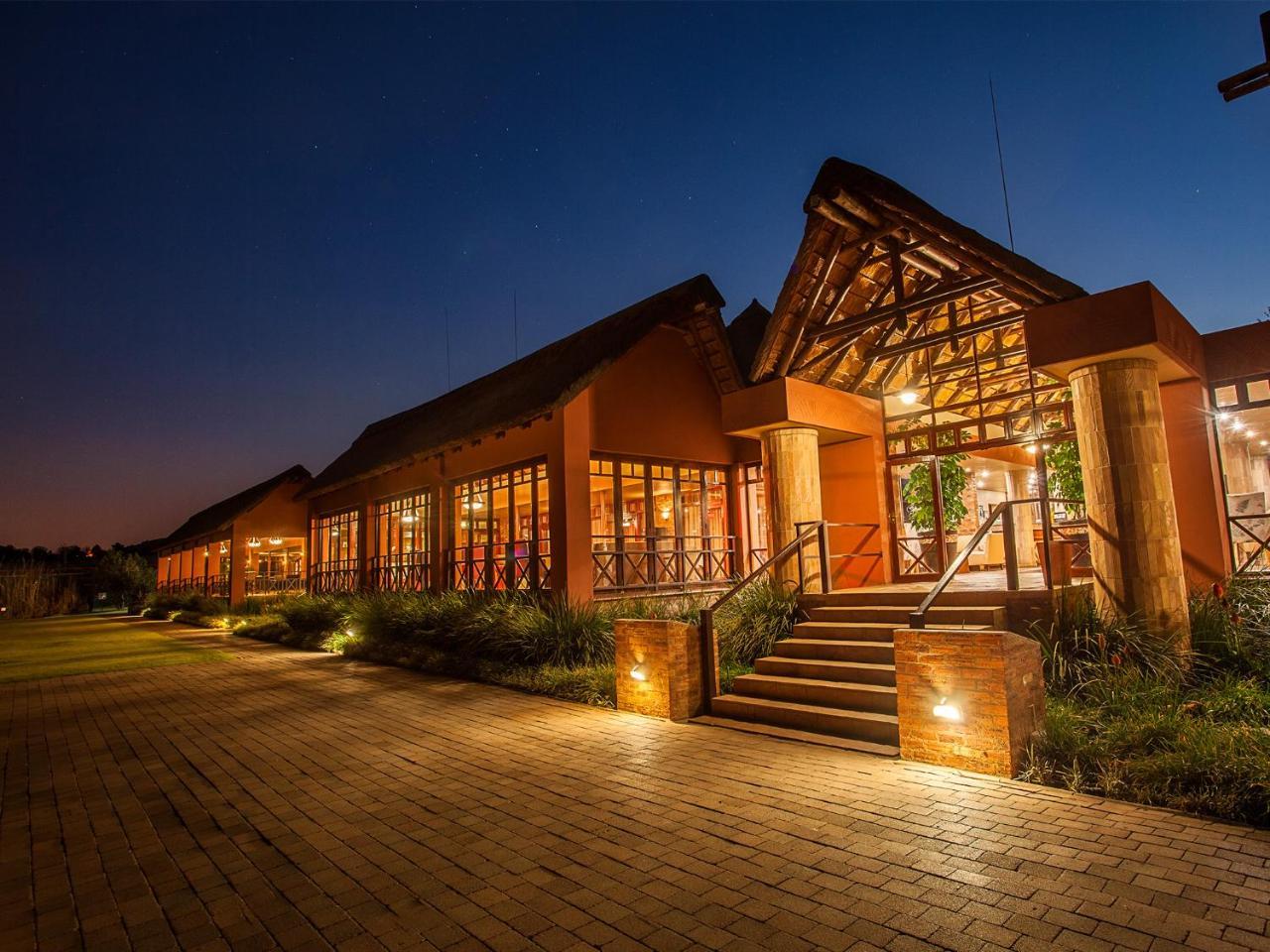 Kloofzicht Lodge & Spa Крюгерсдорп Экстерьер фото The main entrance of the resort